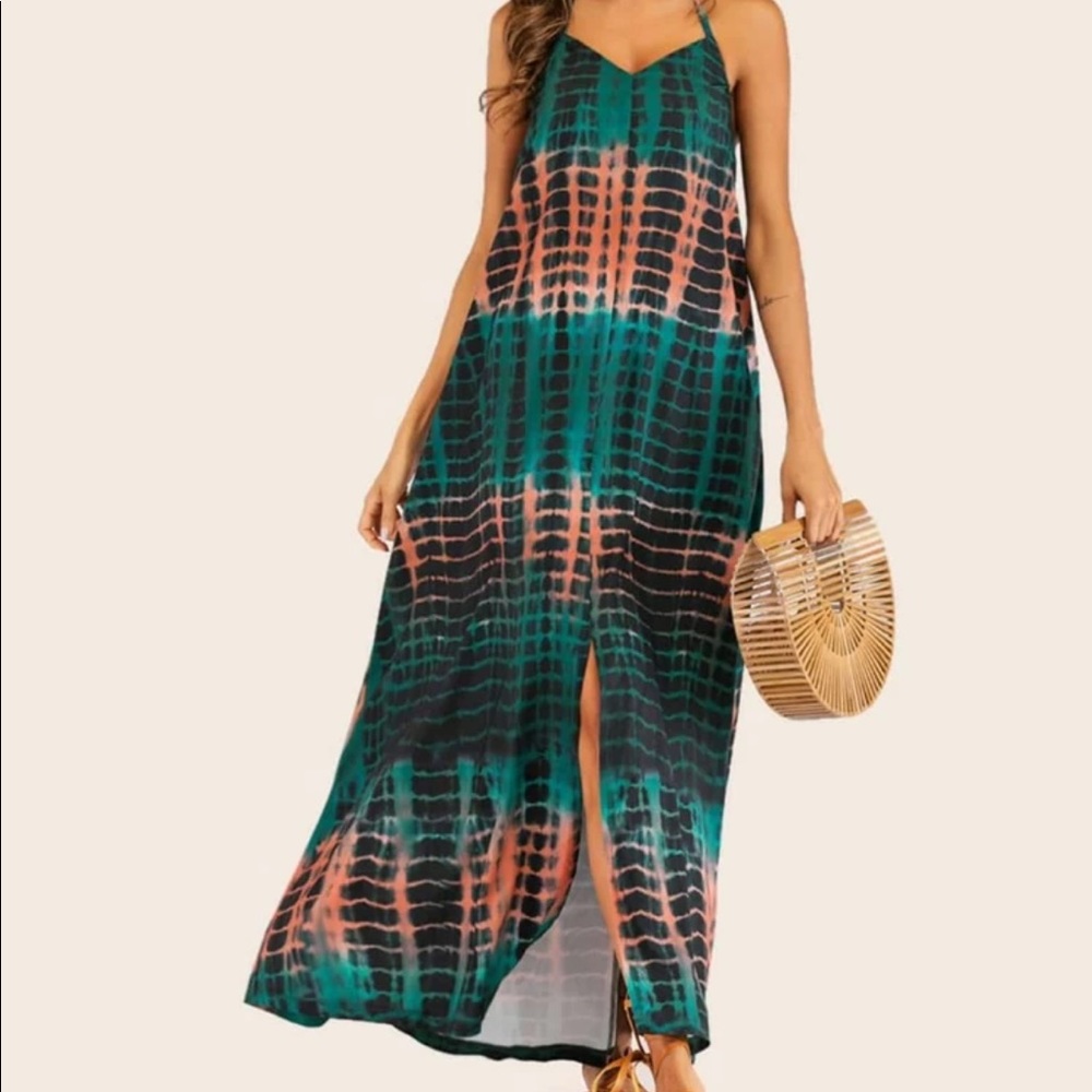 Halter dress - Picture 3 of 3